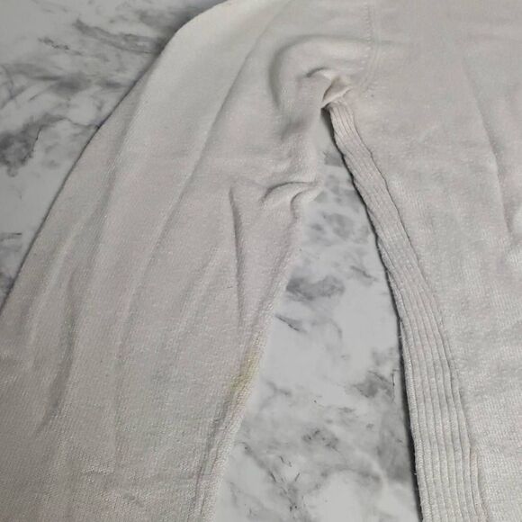 Liz Lange Maternity White Longsleeve Sweater - Picture 5 of 15